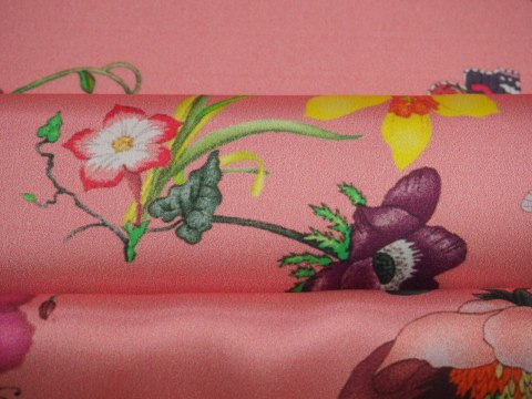 Jedwab Gucci - Węże i lilie na różu Jedwab Gucci - Węże i lilie na różu