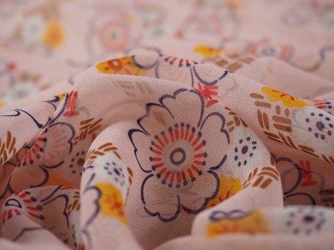 Szyfon jedwabny Miu Miu - Kwiaty wiśni na różu Szyfon jedwabny Miu Miu - Kwiaty wiśni na różu