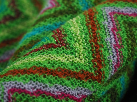 Bawełna Missoni - Fluorescencyjna zieleń zygzak (cieńsza) Bawełna Missoni - Fluorescencyjna zieleń zygzak (cieńsza)