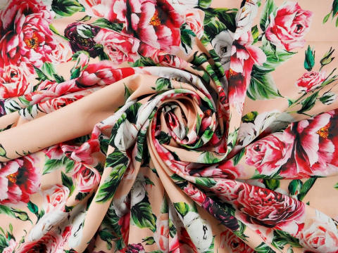 Jedwab sygnowany - Peonie na brzoskwini Jedwab sygnowany - Peonie na brzoskwini