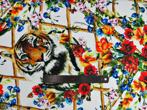 Jedwab Dolce&Gabbana - Tygrysy i kwiaty Jedwab Dolce&Gabbana - Tygrysy i kwiaty
