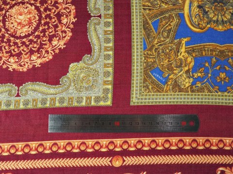 Wełna z jedwabiem Versace - Kwadraty bordo Wełna z jedwabiem Versace - Kwadraty bordo