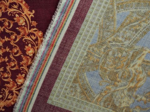 Wełna z jedwabiem Versace - Kwadraty bordo Wełna z jedwabiem Versace - Kwadraty bordo