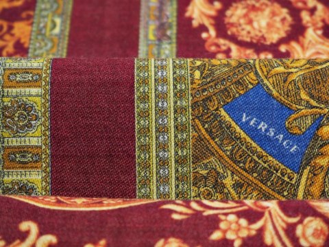 Wełna z jedwabiem Versace - Kwadraty bordo Wełna z jedwabiem Versace - Kwadraty bordo