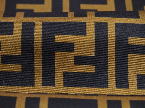 Jedwab Fendi - Stare złoto Jedwab Fendi - Stare złoto