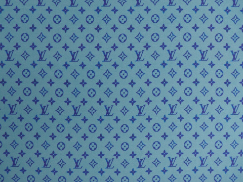 Jedwab sygnowany - Logo na błękicie Jedwab sygnowany - Logo na błękicie