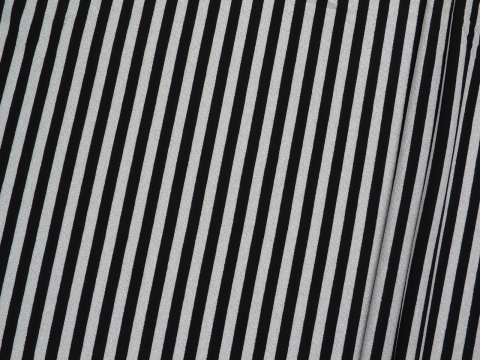 Dzianina wiskozowa - Czarne i srebrne paski lurex Dzianina wiskozowa - Czarne i srebrne paski lurex