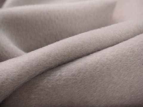Alpaka z wełną - Szarość Alpaka z wełną - Szarość