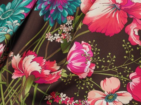 Jedwa twill - Fuksjowe kwiaty na brązie Jedwa twill - Fuksjowe kwiaty na brązie