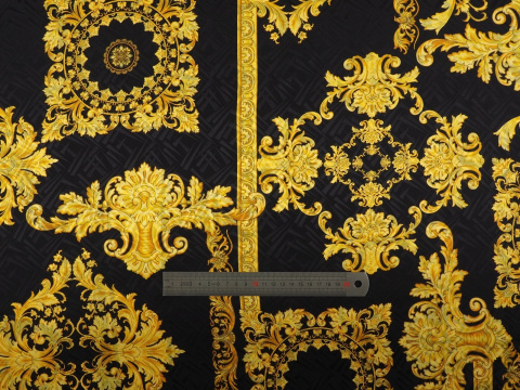 Jedwab - Złote ornamenty i wytłoczenia Jedwab - Złote ornamenty i wytłoczenia