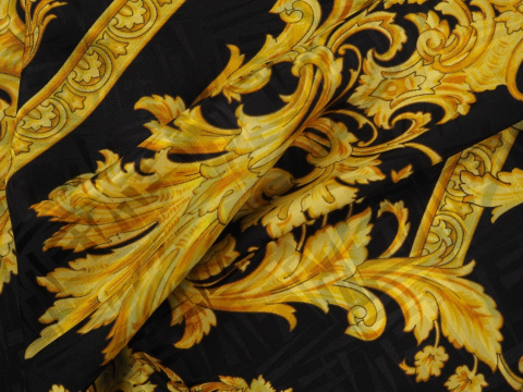 Jedwab - Złote ornamenty i wytłoczenia Jedwab - Złote ornamenty i wytłoczenia
