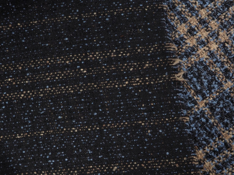 Wełna boucle - Beżowo-niebieska krata Wełna boucle - Beżowo-niebieska krata