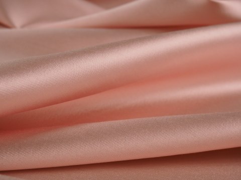 Wełna z jedwabiem - Róż z połyskiem Wełna z jedwabiem - Róż z połyskiem