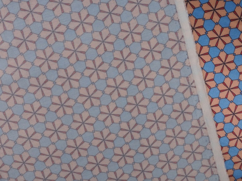 Wełna z jedwabiem - Geometryczne kwiaty Wełna z jedwabiem - Geometryczne kwiaty