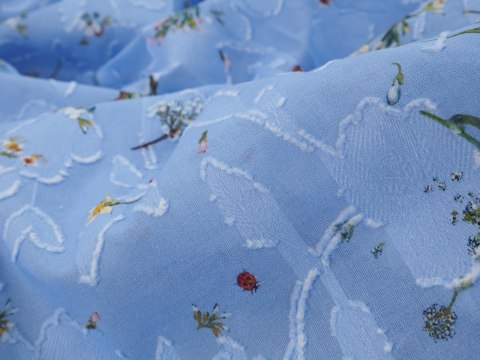 Bawełna devore - Drobne kwiaty na błękicie Bawełna devore - Drobne kwiaty na błękicie