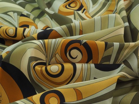 Jedwab sygnowany - Oliwkowe wiry Jedwab sygnowany - Oliwkowe wiry