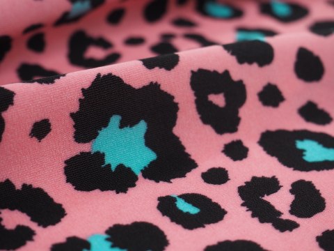 Lycra - Niebieskie cętki na różu Lycra - Niebieskie cętki na różu