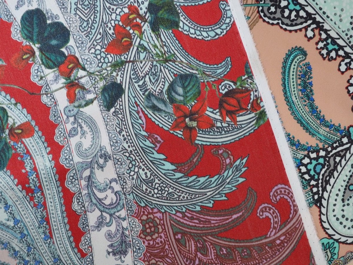 jedwab elastyczny etro ornamenty i kwiaty panel jedwab elastyczny etro ornamenty i kwiaty panel
