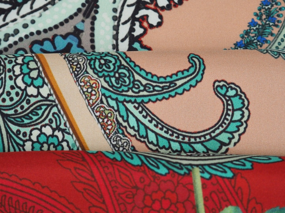 jedwab elastyczny etro ornamenty i kwiaty panel jedwab elastyczny etro ornamenty i kwiaty panel