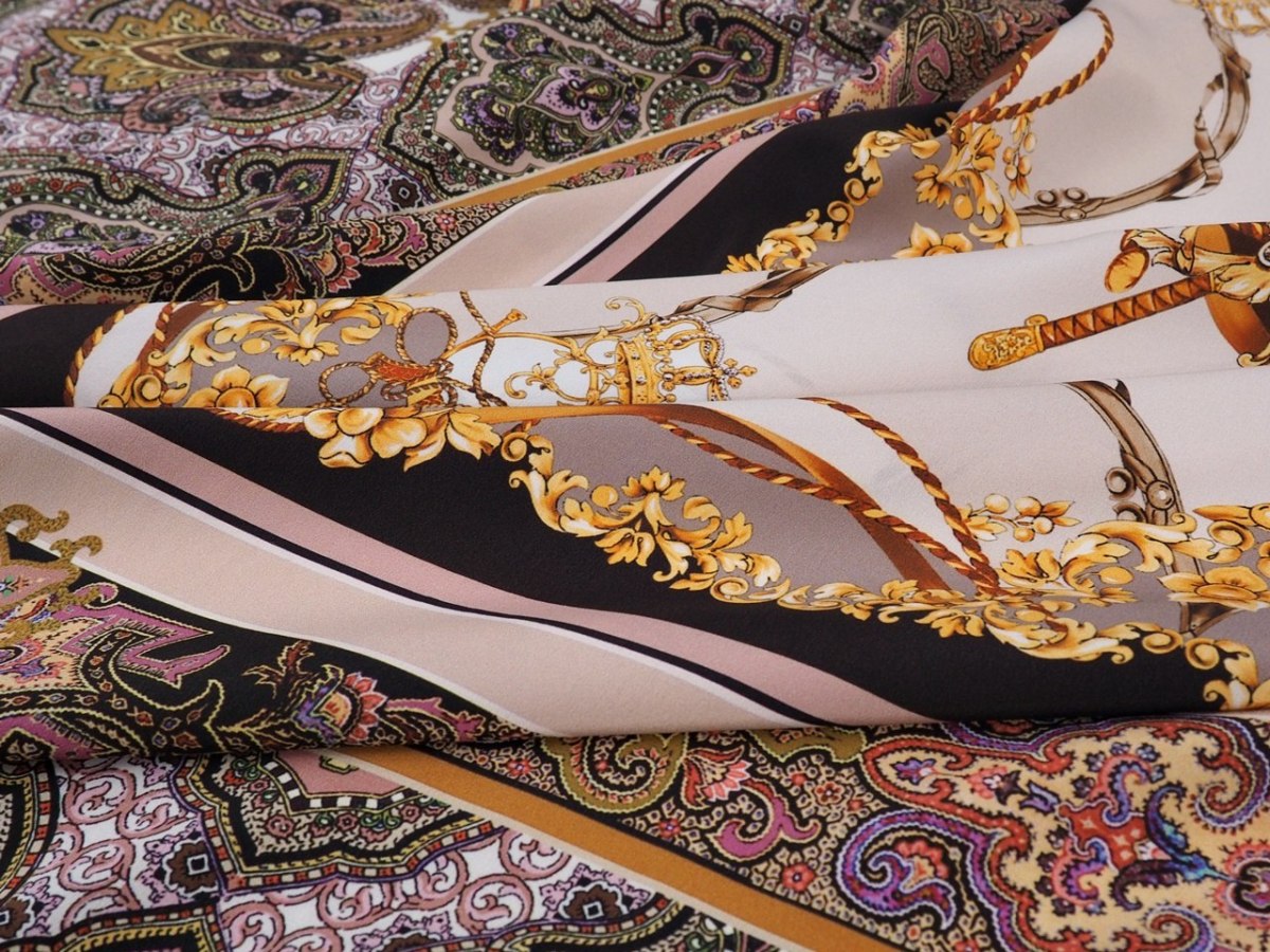 jedwab krepa herby i paisley panel jedwab krepa herby i paisley panel