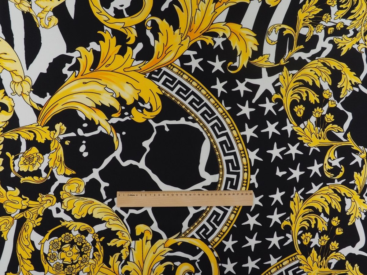 włoski jedwab twill Versace wzór w złote ornamenty włoski jedwab twill Versace wzór w złote ornamenty