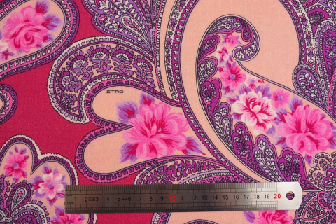 Wełna Etro - Różowy paisley i róże Wełna Etro - Różowy paisley i róże