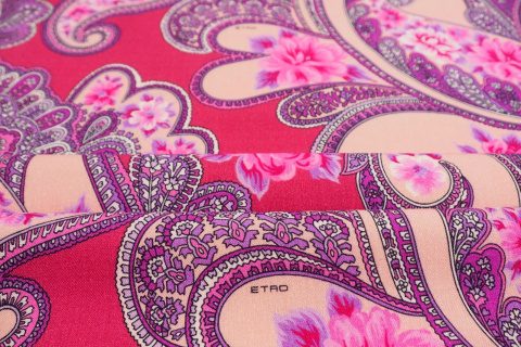 Wełna Etro - Różowy paisley i róże Wełna Etro - Różowy paisley i róże