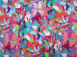 kolorowy jedwab w abstrakcyjne kwiaty i motyle