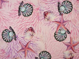 różowy jedwab w koralowce, muszle i rozgwiazdy